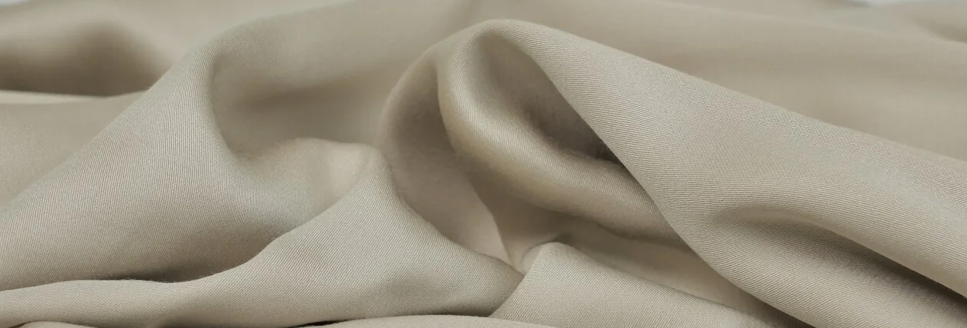 Satinvaevetsengetoej