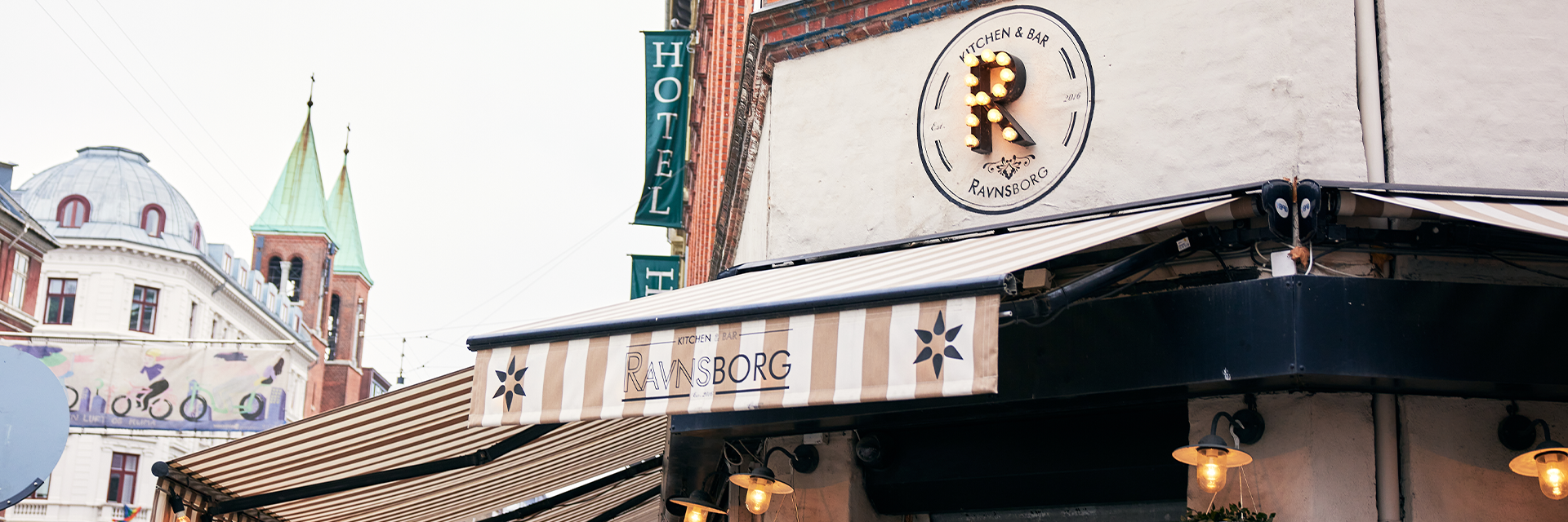 ravnsborgfacadetekstbillede
